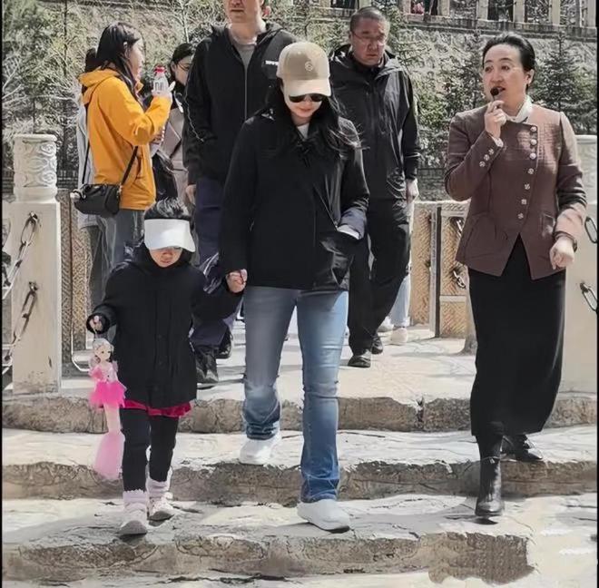 一顿饭三千多超难约内景曝光低调奢华开元ky棋牌郭晶晶凤临阁为长女庆生(图3)